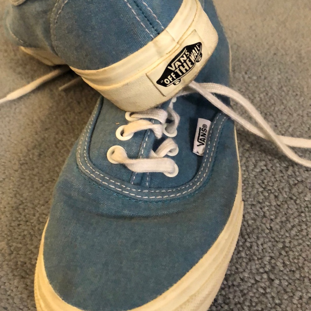 Vans - Picture 3 of 4